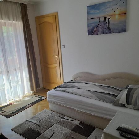 Aranyeso Vendeghaz Csorbai Hotell Budapest Exteriör bild